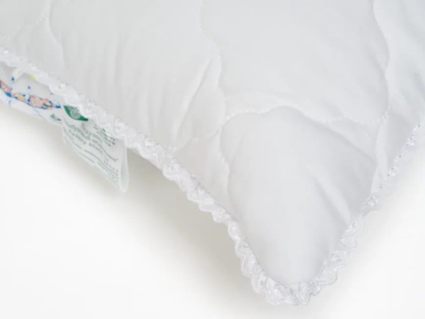 Подушка Nature’S-Natura Sanat Бамбуковый Медвежонок с кружевом 40х60